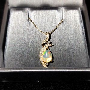 Gin & Grace 10k Opal Pendant necklace